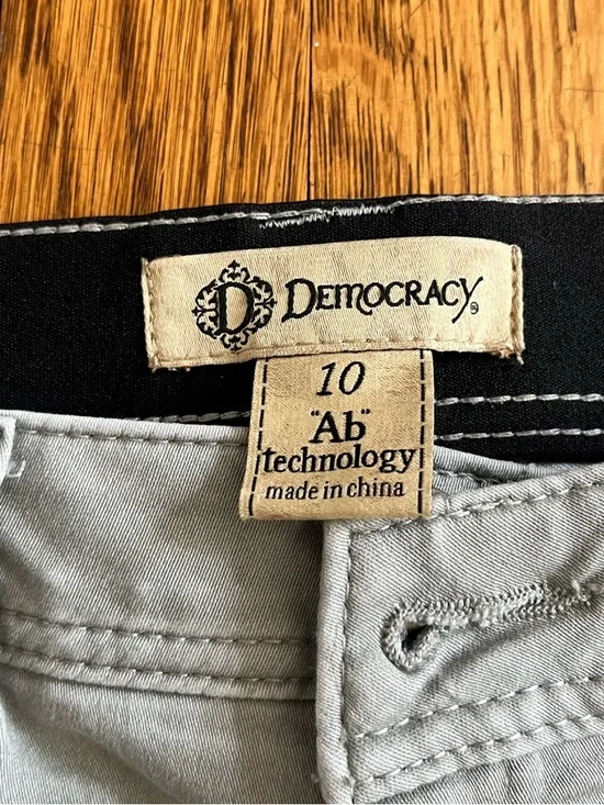 Democracy Women's Light Gray Skinny Jeans - Soft Stretch - Picture 2 of 7